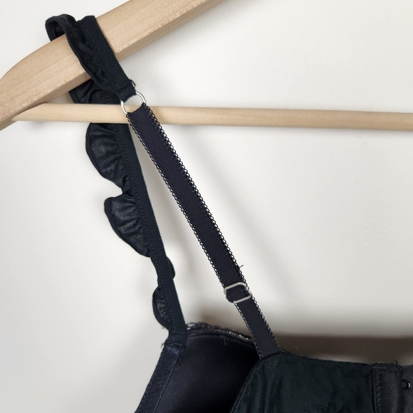 Victoria's Secret Black Lace Open Front Lingerie Teddie Sz 36C - Picture 11 of 12